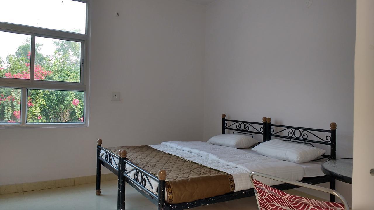 Club Awara Holiday Resort Манесар Экстерьер фото